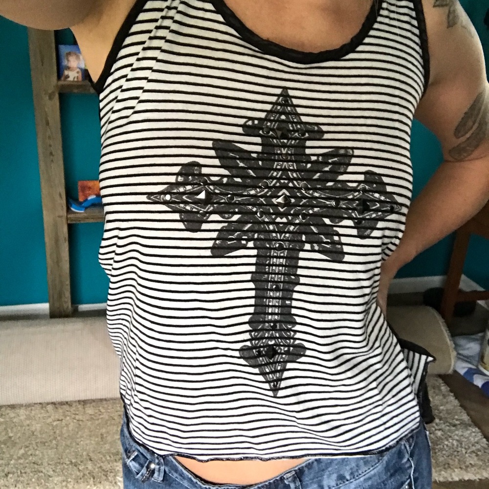 Open Back Mesh Tank - Picture 3 of 5